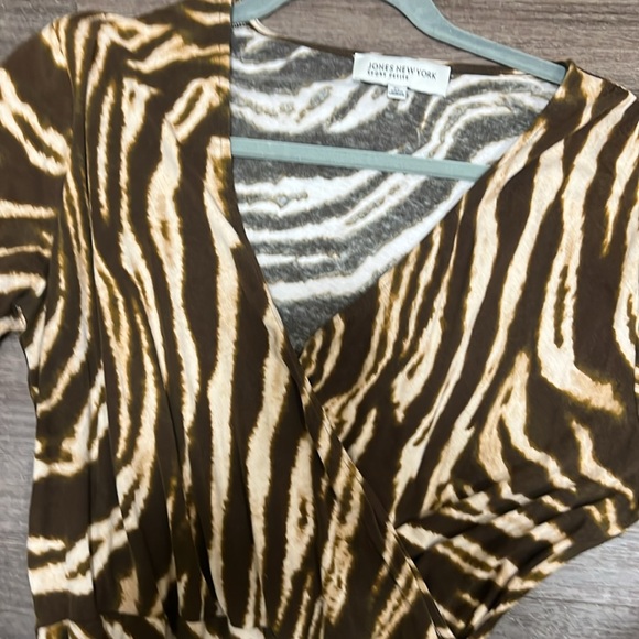 Jones New York brown wrap dress/PL / belt - Picture 6 of 6